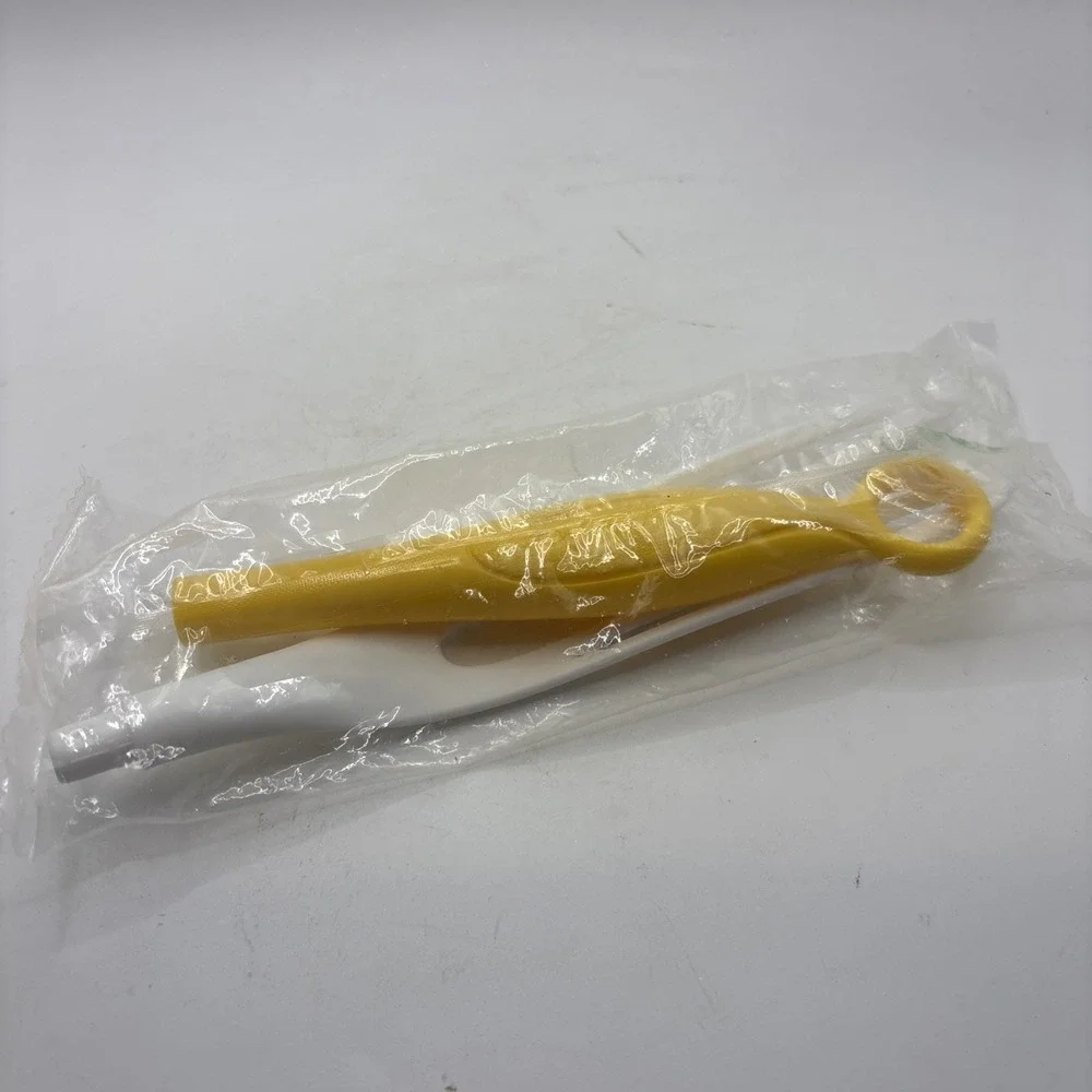 Swiffer Duster Replacement Handle New in Package Yellow and White HANDLE ONLY